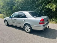 Gebraucht Mercedes C220 Elegance 150 PS (110 kW) 1994 Silber Limousine