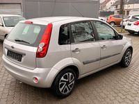 Gebraucht Ford Fiesta 80 PS (58 kW) 2007 Grau Kleinwagen