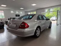 Gebraucht Mercedes E320 Avantgarde 204 PS (150 kW) 2003 Silber Limousine
