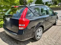 Gebraucht Kia Ceed Spirit 90 PS (66 kW) 2012 Schwarz Kleinwagen