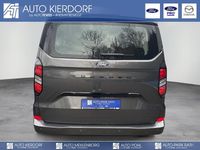Neu Ford Tourneo Titanium 150 PS (110 kW) 2026 Grau Van / Kleinbus