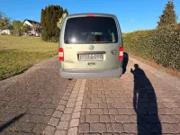 Usado VW Caddy 105 HP (77 kW) 2006 Verde Monovolume