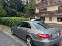 Gebraucht Mercedes E220 180 PS (132 kW) 2010 Grau Limousine