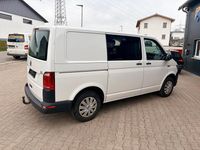 Gebraucht VW Transporter 102 PS (75 kW) 2018 Weiß Van