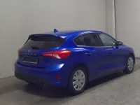 Käytetty Ford Focus Cool & Connect 95 HP (69 kW) 2021 Sininen Sedan