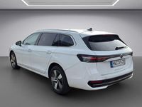 Gebraucht VW Passat Elegance 150 PS (110 kW) 2024 Weiss / pure white Kombi