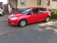 Gebraucht Opel Astra 115 PS (84 kW) 2010 Rot Limousine
