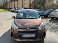Gebraucht Hyundai i10 67 PS (49 kW) 2017 Braun Kleinwagen