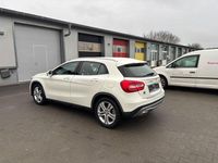 Gebraucht Mercedes GLA220 177 PS (130 kW) 2016 Weiß SUV