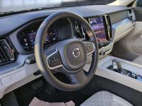 Gebraucht Volvo XC60 145 PS (106 kW) 2023 SUV