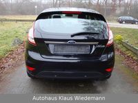Gebraucht Ford Fiesta Titanium 101 PS (74 kW) 2016 Panther  schwarz Kleinwagen