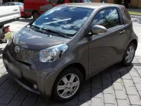 Gebraucht Toyota iQ 68 PS (50 kW) 2010 Braun Kleinwagen