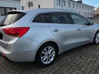 Gebraucht Kia Ceed DREAM-TEAM Edition 101 PS (74 kW) 2017 Grau Kleinwagen