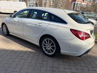 Gebraucht Mercedes CLA200 136 PS (100 kW) 2016 Weiß Kombi