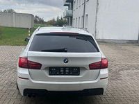Gebraucht BMW 530 M Sport 258 PS (189 kW) 2013 Weiß Kombi