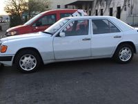 Gebraucht Mercedes E280 197 PS (144 kW) 1993 Weiß Limousine