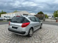 Gebraucht Peugeot 207 Tendance 95 PS (69 kW) 2008 Silber Kombi