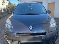 Gebraucht Renault Mégane 131 PS (96 kW) 2010 Grau Van / Kleinbus