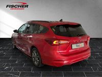 Gebraucht Ford Focus ST-Line 155 PS (114 kW) 2023 Rot (lucidrotmetallic) Kombi