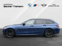 Gebraucht BMW 330e 292 PS (214 kW) 2022 Blau Kombi