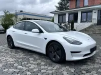 Käytetty Tesla Model 3 Standard Range 239 kW (325 HP) 2021 Valkoinen Sedan