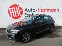 Gebraucht VW Tiguan Life 150 PS (110 kW) 2023 Deep black perleffekt SUV
