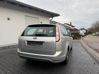 Używany Ford Focus 109 KM (80 kW) 2009 Srebrny Kombi