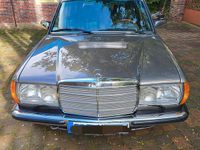 Gebraucht Mercedes 190 125 PS (91 kW) 1984 Grau Limousine
