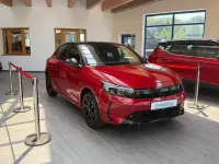 Gebraucht Opel Corsa 101 PS (74 kW) 2025 Rot Kleinwagen