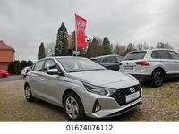 Gebraucht Hyundai i20 Select 101 PS (74 kW) 2021 Silber Kleinwagen