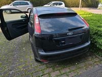 Second-hand Ford Focus 101 CP (74 kW) 2006 Negru Hatchback