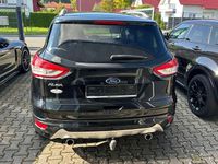 Gebraucht Ford Kuga Individual 179 PS (131 kW) 2015 Schwarz SUV