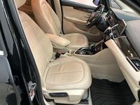 Gebraucht BMW 216 Sport Line 116 PS (85 kW) 2016 Schwarz Kombi