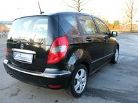 Gebraucht Mercedes A180 109 PS (80 kW) 2010 Schwarz metallic Limousine