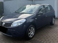 Gebraucht Dacia Sandero 75 PS (55 kW) 2012 Blau Kleinwagen