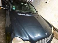 Gebraucht Mercedes C180 122 PS (89 kW) 2001 Blau Kombi