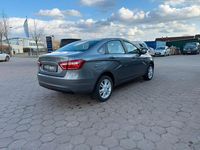 Gebraucht Lada Vesta 106 PS (77 kW) 2018 Grau Limousine