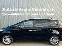 Gebraucht Kia Carens Vision 141 PS (103 kW) 2016 Cassisschwarz met. Van / Kleinbus
