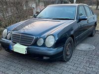 Gebraucht Mercedes E270 170 PS (125 kW) 2001 Limousine