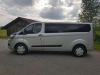 Gebraucht Ford Tourneo 170 PS (125 kW) 2019 Polarsilber metallic Kombi