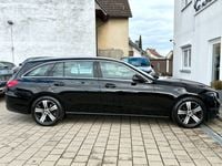 Gebraucht Mercedes C200 Avantgarde 163 PS (119 kW) 2023 Schwarz  unilack Kombi