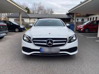 Gebraucht Mercedes E220 Avantgarde 194 PS (142 kW) 2017 Weiß Limousine