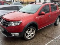 Gebraucht Dacia Sandero Prestige 90 PS (66 kW) 2016 Feuerrot SUV