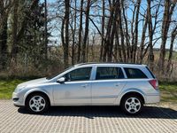 Gebraucht Opel Astra 120 PS (88 kW) 2008 Silber Kombi