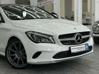 Gebraucht Mercedes CLA180 Urban 122 PS (89 kW) 2019 Polarweiss  unilack Coupé