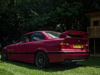 Gebraucht BMW 318 Basis 140 PS (102 kW) 1993 Rot Coupé