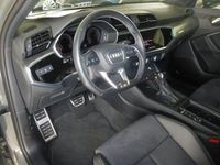 Gebraucht Audi Q3 S-Line 150 PS (110 kW) 2023 Chronosgrau metallic SUV