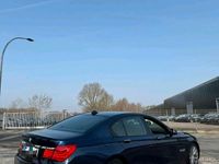 Gebraucht BMW 740 306 PS (225 kW) 2010 Blau Limousine