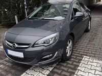 Gebraucht Opel Astra Innovation 131 PS (96 kW) 2013 Grau Limousine
