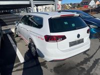 Gebraucht VW Passat Business 150 PS (110 kW) 2021 Pure white Kombi